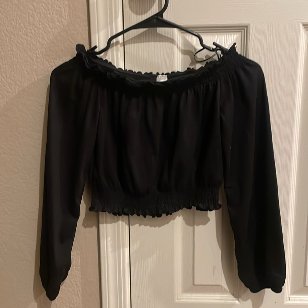 Black boho-style off the shoulder long sleeve crop top